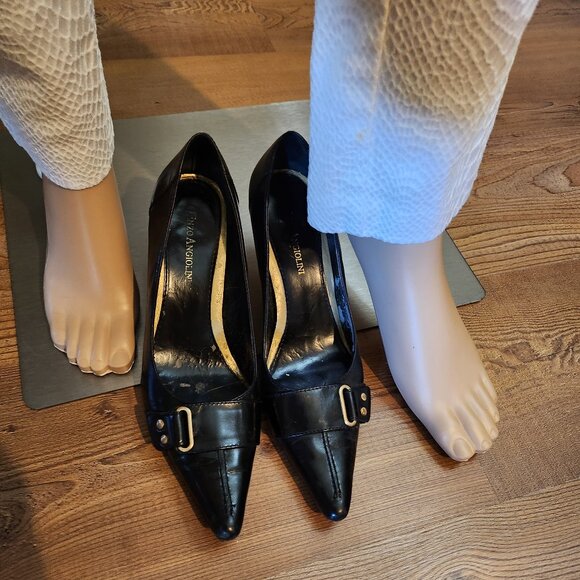 Enzo Angiolini Black and Gold Pumps with Bucke Size 7 - Picture 11 of 12